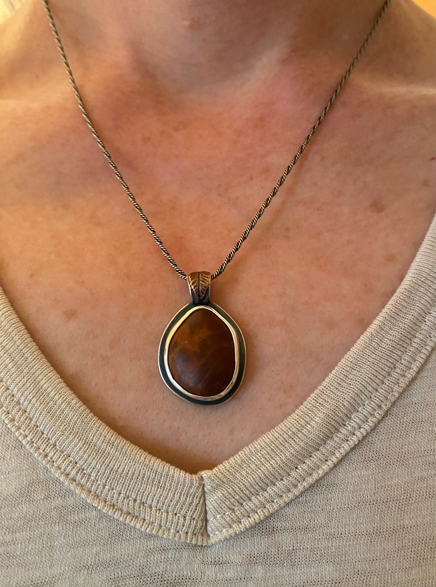 Oregon red jasper fallen leaves pendant