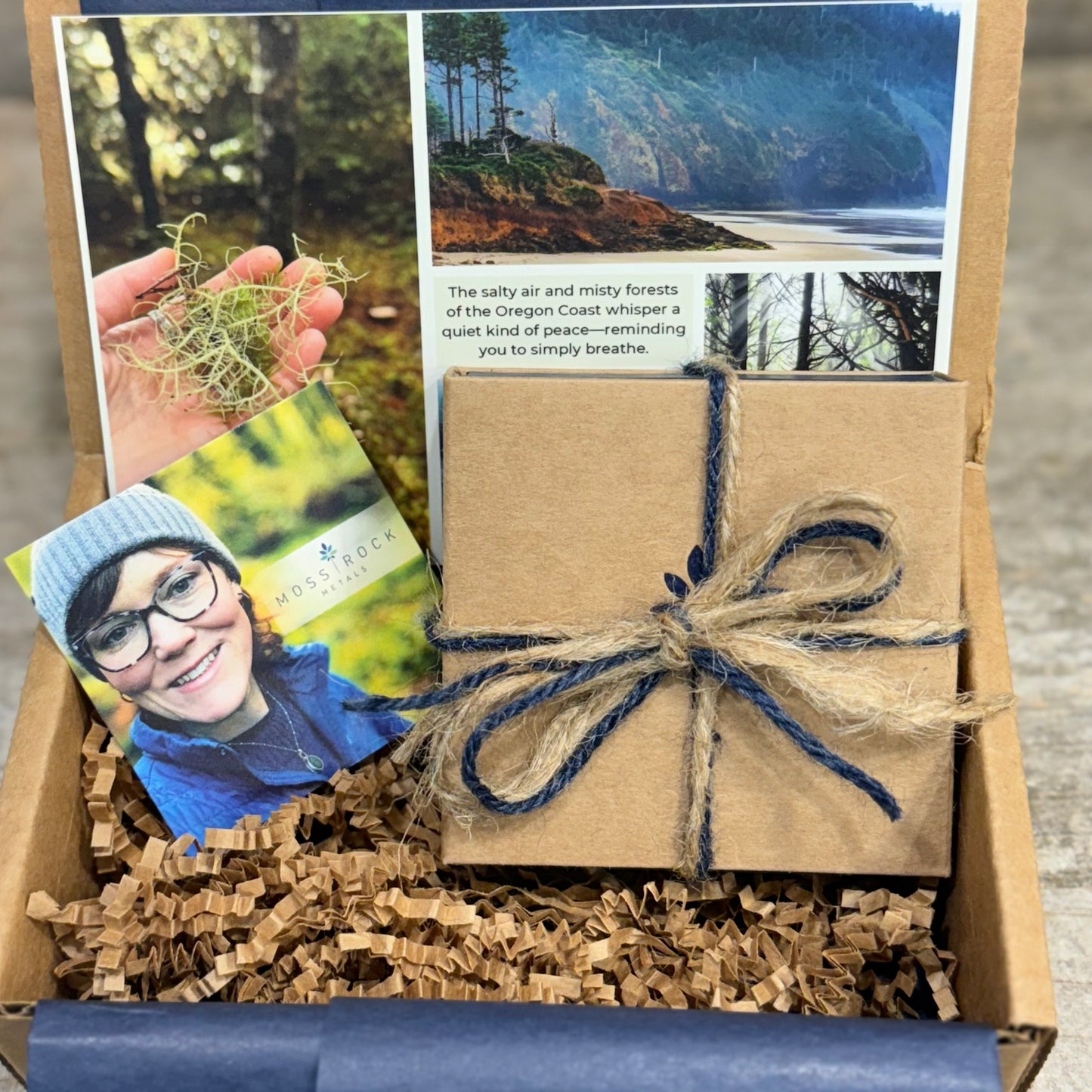 Oregon Coast Glittering Wood Moss Pendant