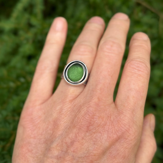 Dark Forest Green Lichen Band Shadow Box Ring